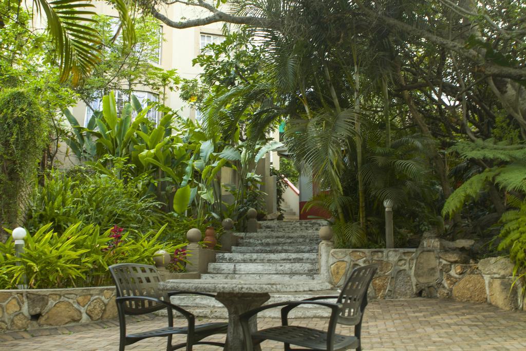 Sunset Manor Bed & Breakfast Mbombela Bagian luar foto