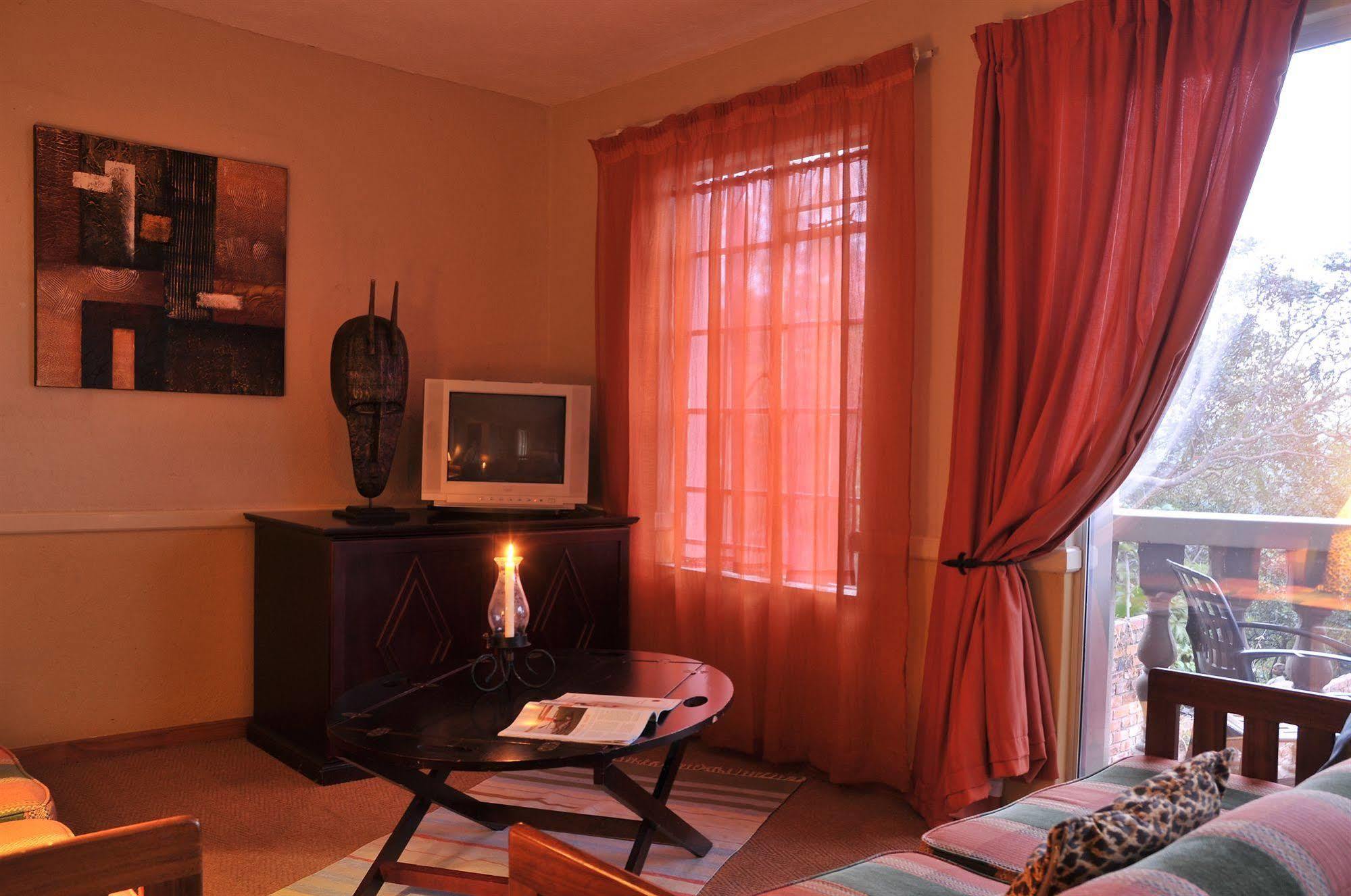 Sunset Manor Bed & Breakfast Mbombela Bagian luar foto