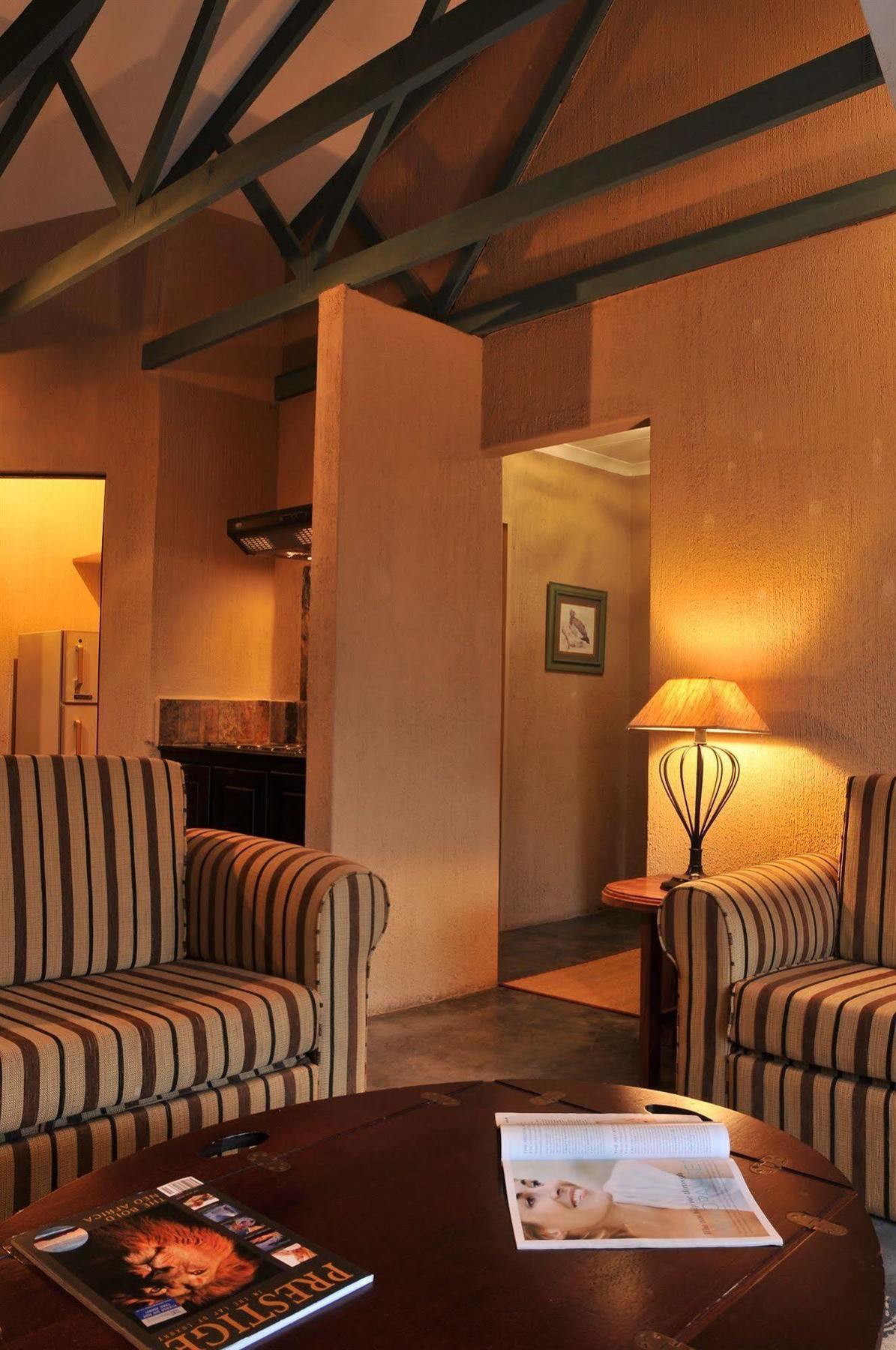Sunset Manor Bed & Breakfast Mbombela Bagian luar foto