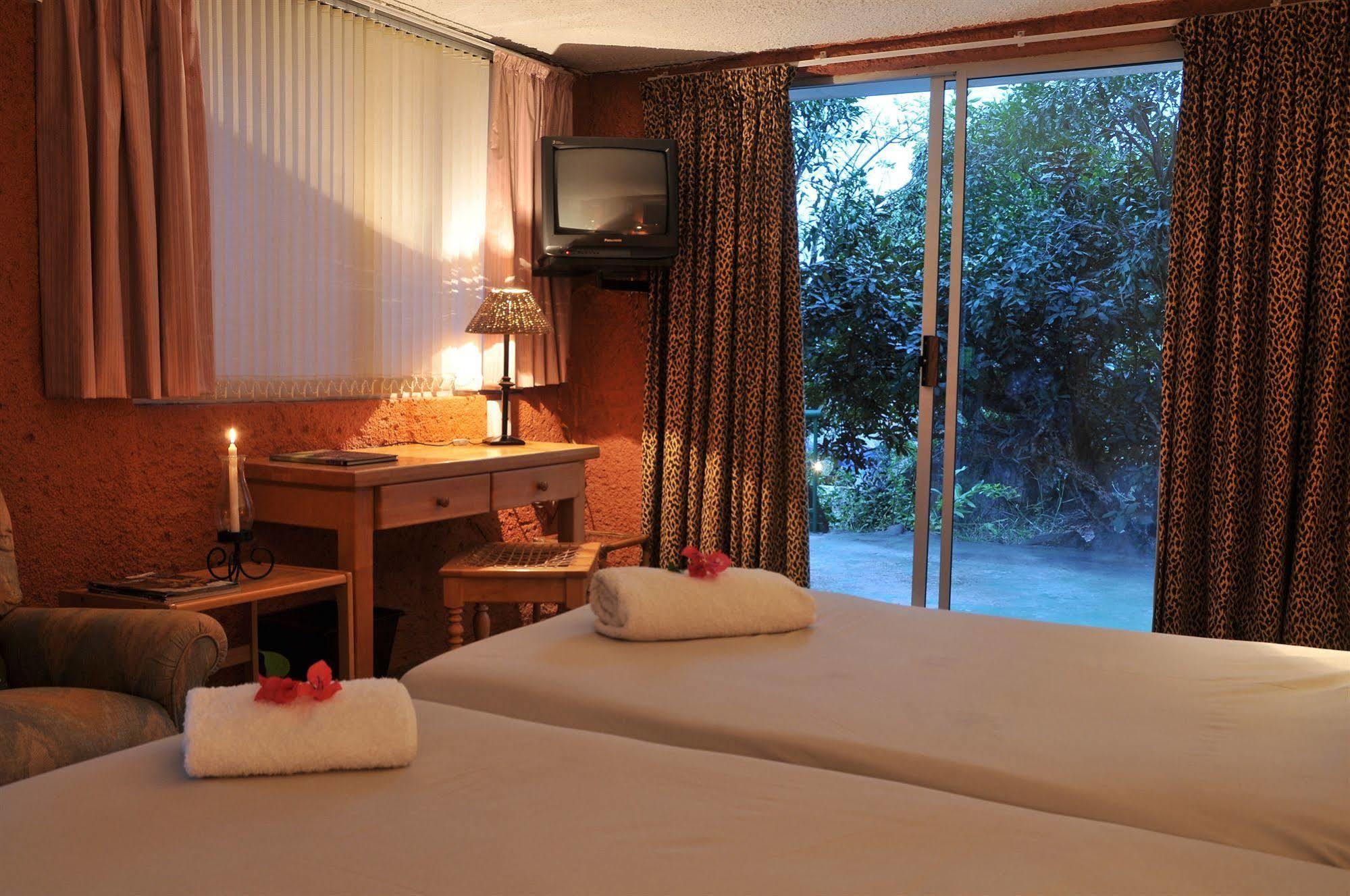 Sunset Manor Bed & Breakfast Mbombela Bagian luar foto
