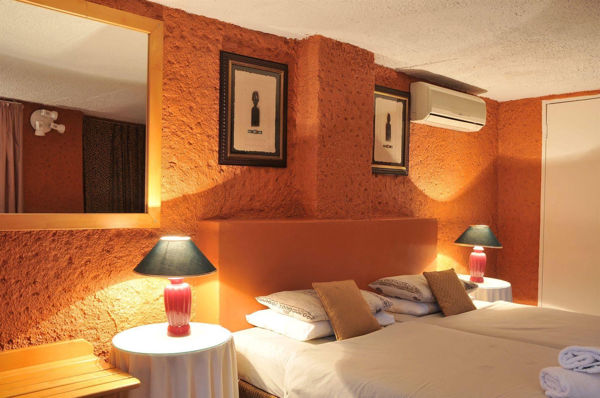 Sunset Manor Bed & Breakfast Mbombela Bagian luar foto