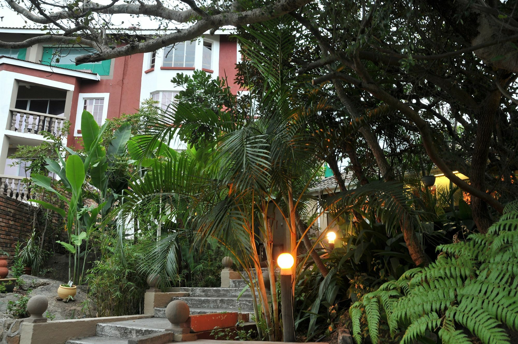 Sunset Manor Bed & Breakfast Mbombela Bagian luar foto